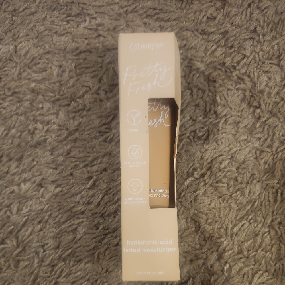 New ColourPop Pretty Fresh Hyaluronic Tinted Moisturizer 1.45fl Oz Light 6W